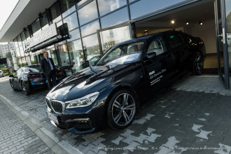 BMW DRIVING LUXURY EXPERIENCE 2016