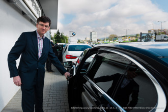 BMW DRIVING LUXURY EXPERIENCE 2016