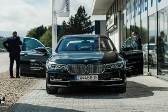 BMW DRIVING LUXURY EXPERIENCE 2016