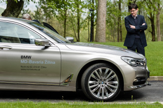 BMW DRIVING LUXURY EXPERIENCE 2016