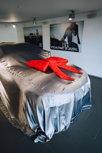 Tomáš Maštalír si prevzal kľúče od BMW M3 Competition M xDrive.