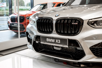 Pozvánka na dni BMW M s premiérou BMW X3 M a BMW X4 M 1.-12.8 v MD-Bavaria Žilina.