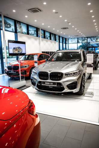 Pozvánka na dni BMW M s premiérou BMW X3 M a BMW X4 M 1.-12.8 v MD-Bavaria Žilina.