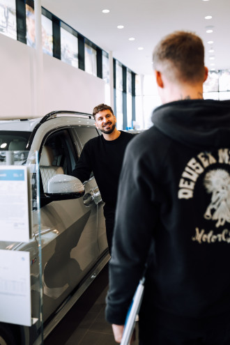 Slávnostné odovzdanie BMW M2 Coupé Rasťovi Zvarovi.