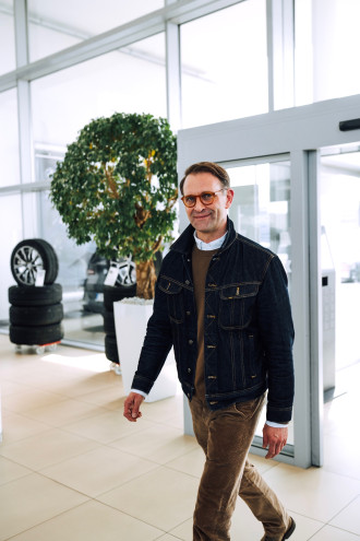 Slávnostné odovzdanie BMW X5 Tomášovi Maštalírovi v T.O.B. Trenčín.