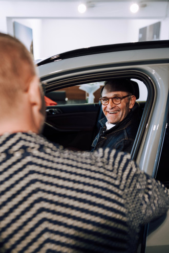 Slávnostné odovzdanie BMW X5 Tomášovi Maštalírovi v T.O.B. Trenčín.