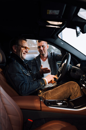 Slávnostné odovzdanie BMW X5 Tomášovi Maštalírovi v T.O.B. Trenčín.