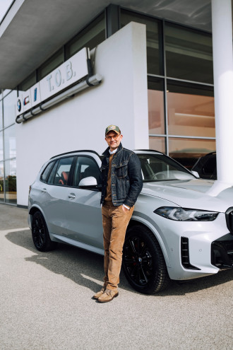 Slávnostné odovzdanie BMW X5 Tomášovi Maštalírovi v T.O.B. Trenčín.