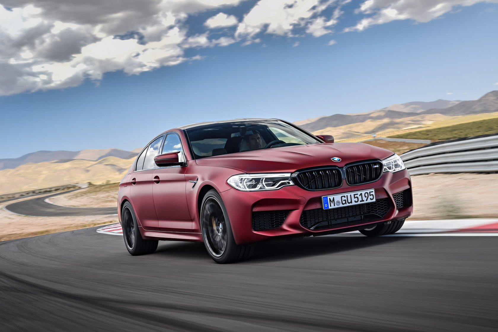 Video: úplne nové BMW M5.