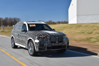 Odpočítavanie sa začalo: prvé predsériové modely BMW X7 schádzajú z montážnej linky.