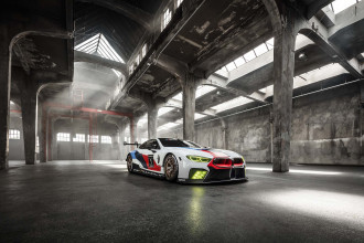 Rozhovor s dizajnérom BMW Motorsport Michaelom Scullym o novom BMW M8 GTE: „Je to najživelnejší, najodvážnejší pretekársky automobil, aký sme kedy zostrojili.“