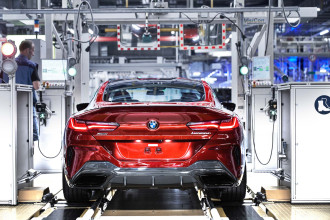 Spustenie výroby nového BMW radu 8 Coupé v závode spoločnosti BMW Group v Dingolfingu.