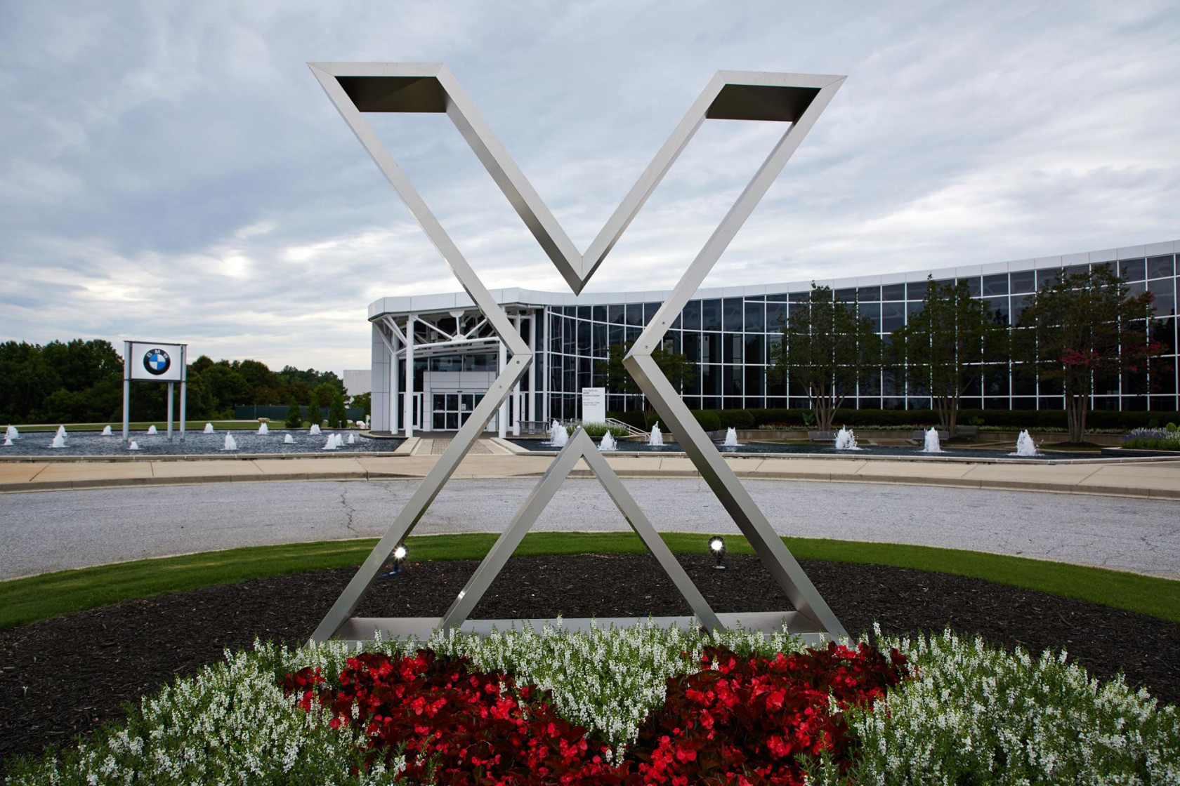 Závod BMW Spartanburg robí finálne prípravy na spustenie výroby úplne nového BMW X5.