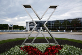 Závod BMW Spartanburg robí finálne prípravy na spustenie výroby úplne nového BMW X5.