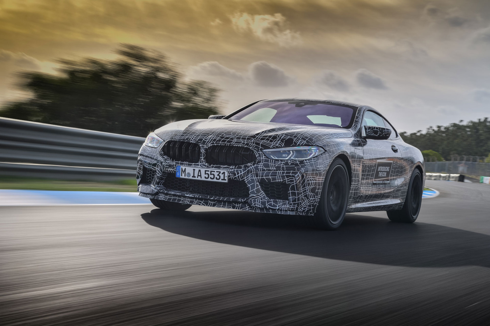 Príprava na sériovú výrobu nového BMW M8 Coupé.