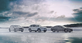 Modely BMW iX3, BMW i4 a BMW iNEXT absolvujú testy v studených podmienkach na severnom polárnom kruhu.