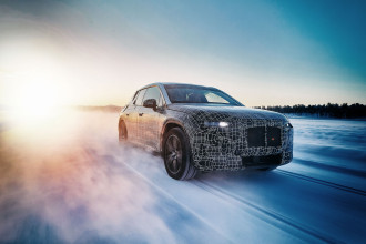 Modely BMW iX3, BMW i4 a BMW iNEXT absolvujú testy v studených podmienkach na severnom polárnom kruhu.