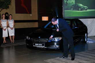 PREDSTAVENIE ÚPLNE NOVÉHO BMW RADU 3