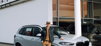 Slávnostné odovzdanie BMW X5 Tomášovi Maštalírovi v T.O.B. Trenčín.