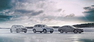 Modely BMW iX3, BMW i4 a BMW iNEXT absolvujú testy v studených podmienkach na severnom polárnom kruhu.