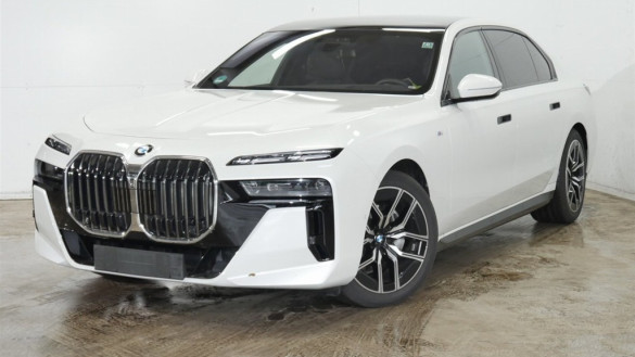 BMW 740d xDrive Sedan