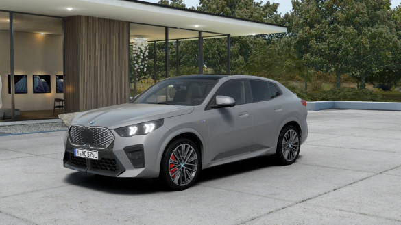 BMW iX2 xDrive30