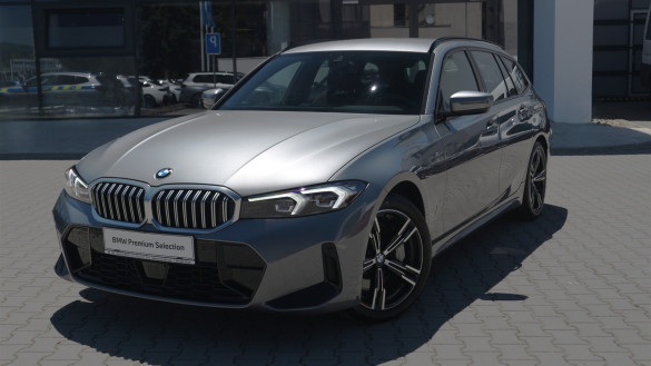 BMW 330i xDrive Touring