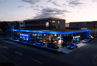 Slávnostné otvorenie nového showroomu MD-Bavaria Žilina | BMW iX3 predstavenie.