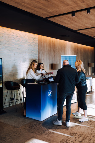 Electric Experience Tour by BMW. Valčianska dolina.