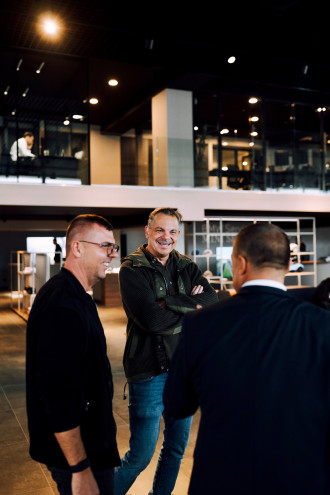 Dano Dangl si prevzal nové BMW M5 v Individual farbe Frozen Deep Grey.