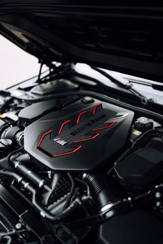 Dano Dangl si prevzal nové BMW M5 v Individual farbe Frozen Deep Grey.